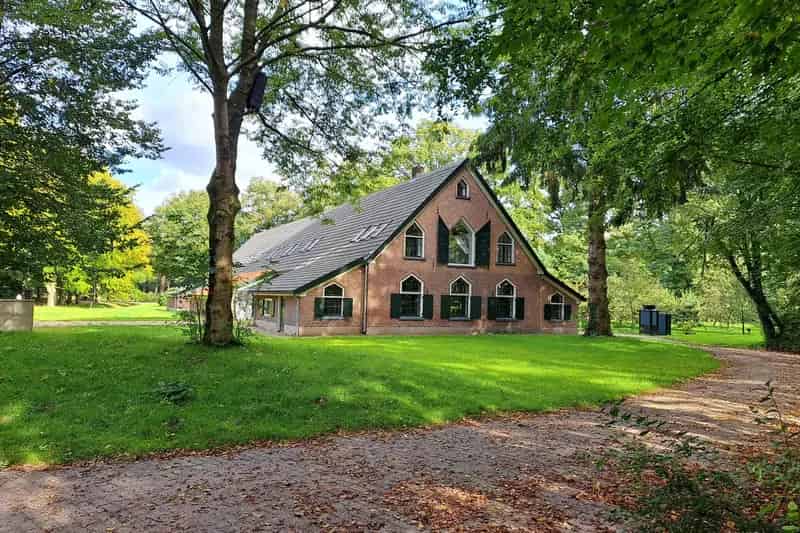 Kantoorruimte te huur Apeldoorn: Gerestaureerde monumentale boerderij