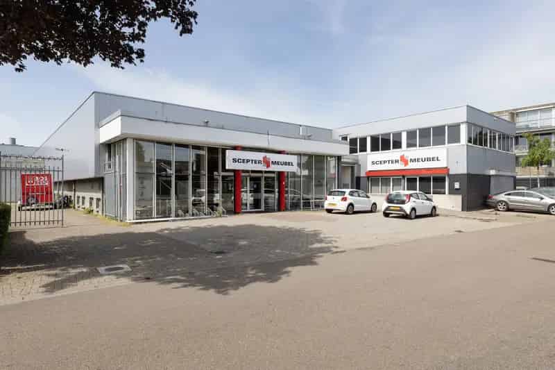 Bedrijfshal Hilversum 3692m² te huur tot 31-08-2026