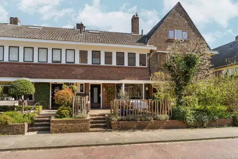 Jaren 30 woning Arnhem Paasberg - 4 slaapkamers - moderne keuken en badkamer