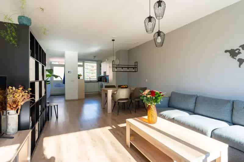 Ruim 4 Kamer Appartement Leiden Nabij Park Kweeklust