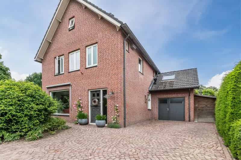 Huis te koop Heesch 5 slaapkamers 2 badkamers 179m2