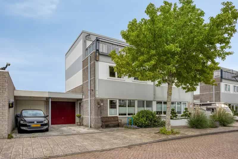 Huis te koop Stevenshof Leiden 5 slaapkamers tuin garage dakterras