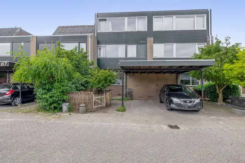 Ruime gezinswoning 5 slaapkamers Dordrecht