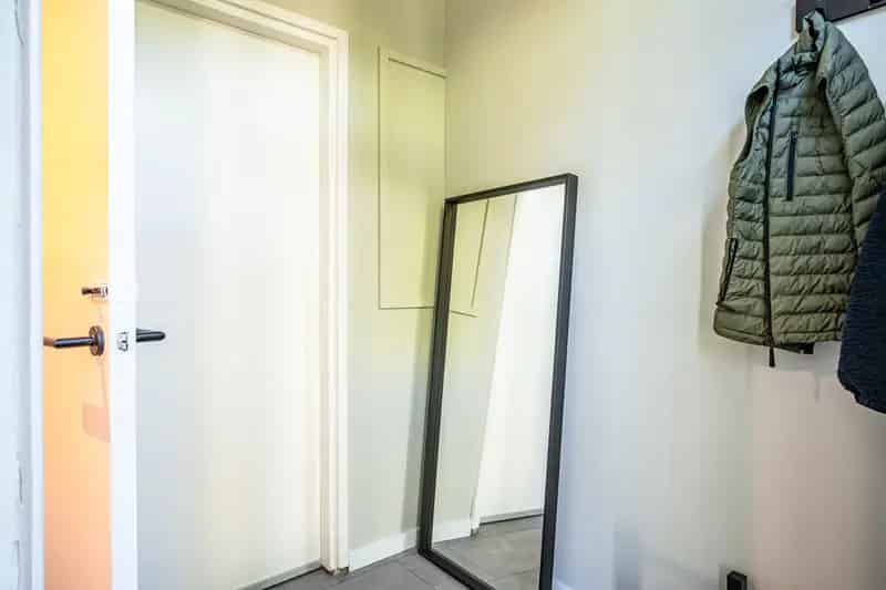 Moderne Eindwoning Tollebeek  Geheel Gemoderniseerd