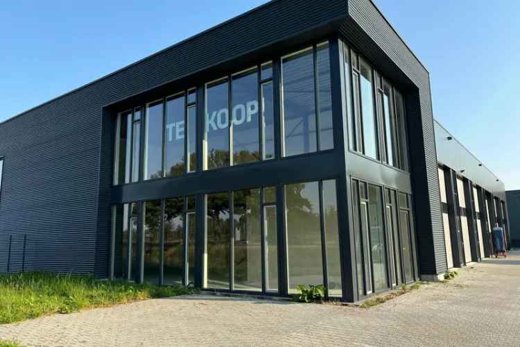 Bedrijfshal Nijverdal te koop: Moderne Kantoorunit met Bedrijfsruimte