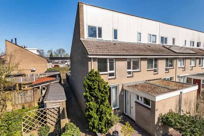 Ruime Hoekwoning 4 Slaapkamers Veenendaal Nabij Centrum