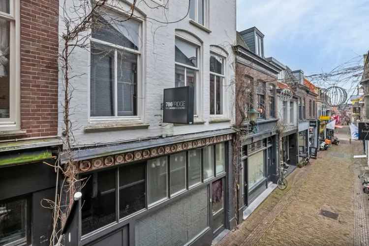 Belegging Alkmaar Hoogstraat 16-18: Tussenwoning met Winkelruimte