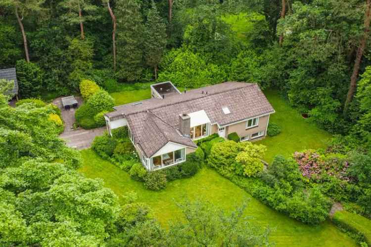 Semi-bungalow 5 slaapkamers Soesterberg 4570m2 grond