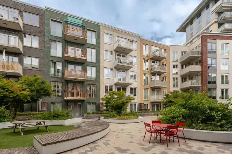 3 Kamer Appartement Diemen Holland Park Ruim Licht Balkon