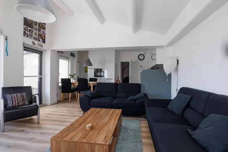 Moderne Semi-bungalow Almere Instapklaar Gerenoveerd
