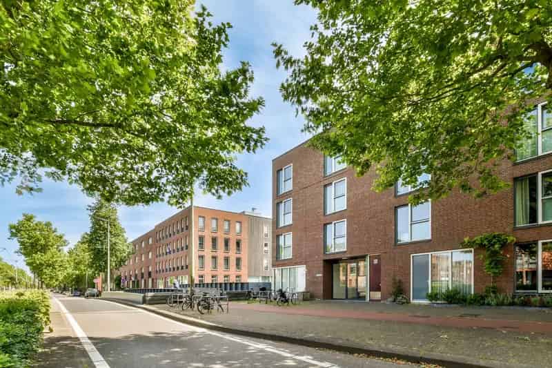Penthouse IJburg 3 slaapkamers ruim terras moderne keuken parkeerplaats