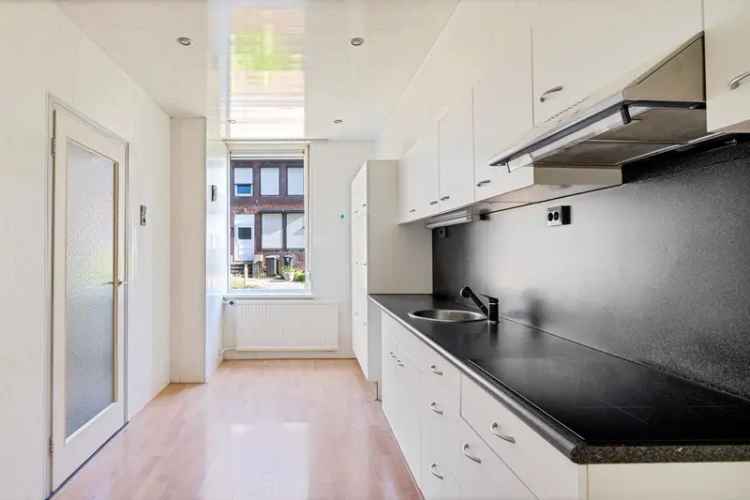 Ruime Tussenwoning Heerlen 4 Slaapkamers Garage
