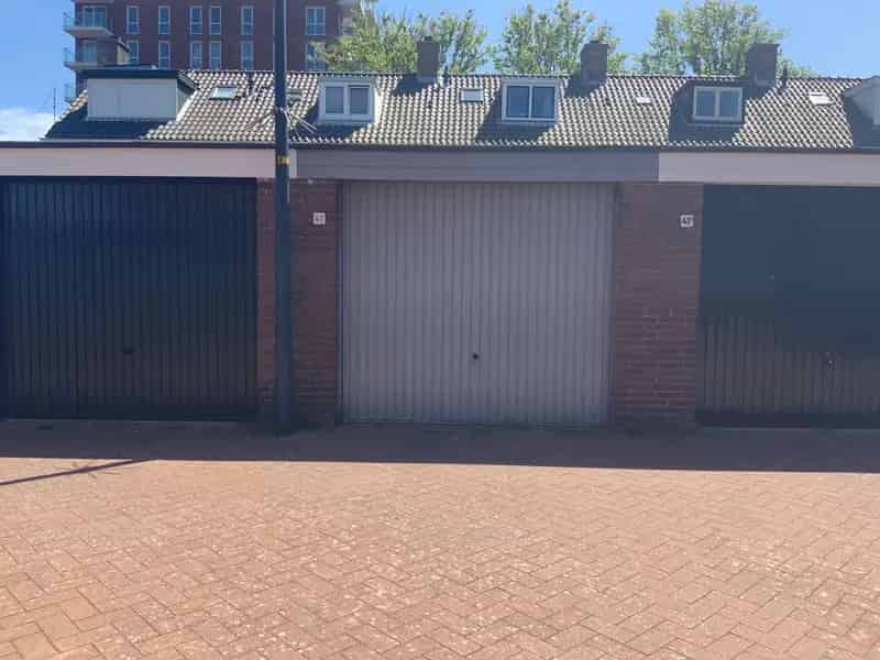 Garagebox te koop Heemskerk 16m²  Rustige locatie