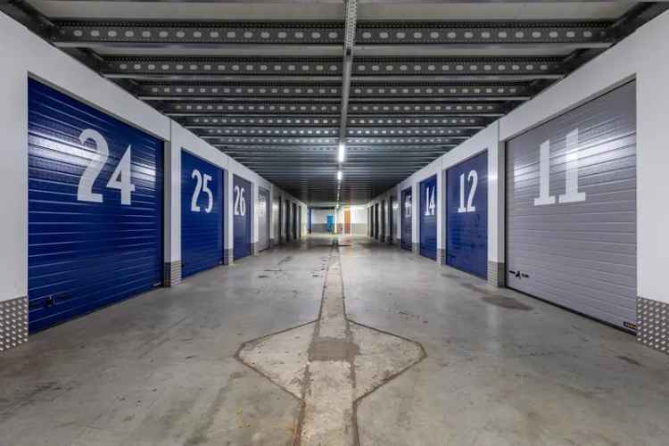 Garagebox Amsterdam | Zoek garageboxen te huur: Isolatorweg 30-32 1014 AS Amsterdam [funda in business]