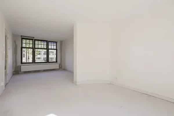 Appartement Meeuwenlaan in Amsterdam