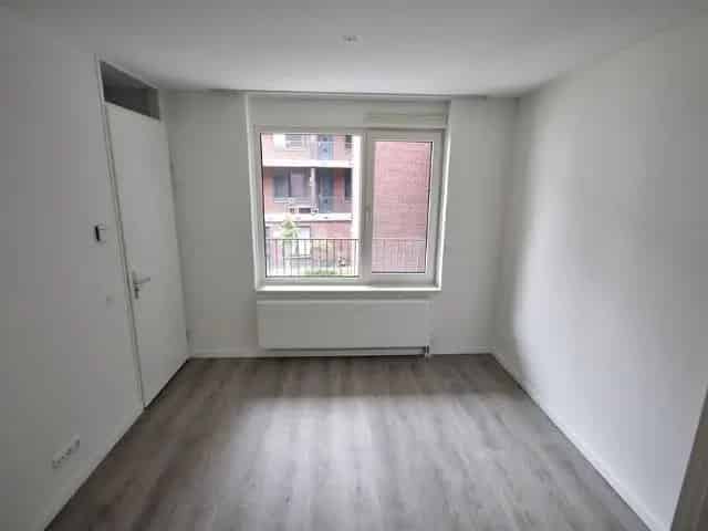Appartement Arnhem Centrum: Modern 2-kamer appartement nabij NS station