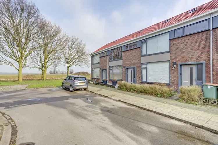 Appartement nabij winkelcentrum en polder Hoge Vucht