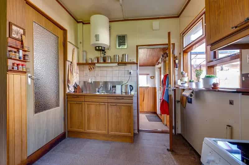 Huis Te Koop , 26, Zuidzijdsedijk, Nieuw-Beijerland, Zuid-Holland