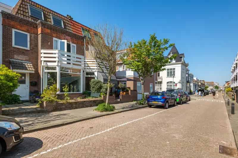 Halfvrijstaande woning Zandvoort 4 slaapkamers B&B potentie
