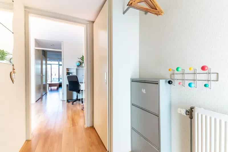 Ruime eengezinswoning Almere 4 slaapkamers Tuin Parkeren