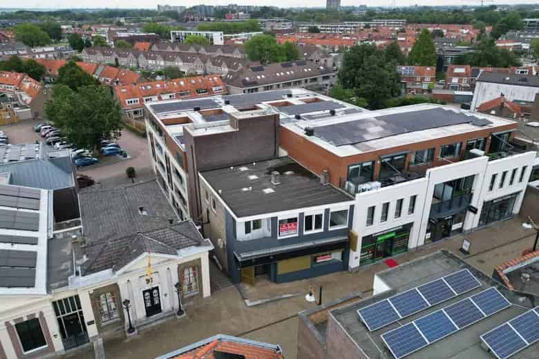 255 m2 Winkelruimte met Bovenwoning te Koop Sliedrecht