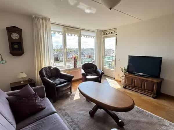 Tegelen appartement bovenste verdieping balkon uitzicht