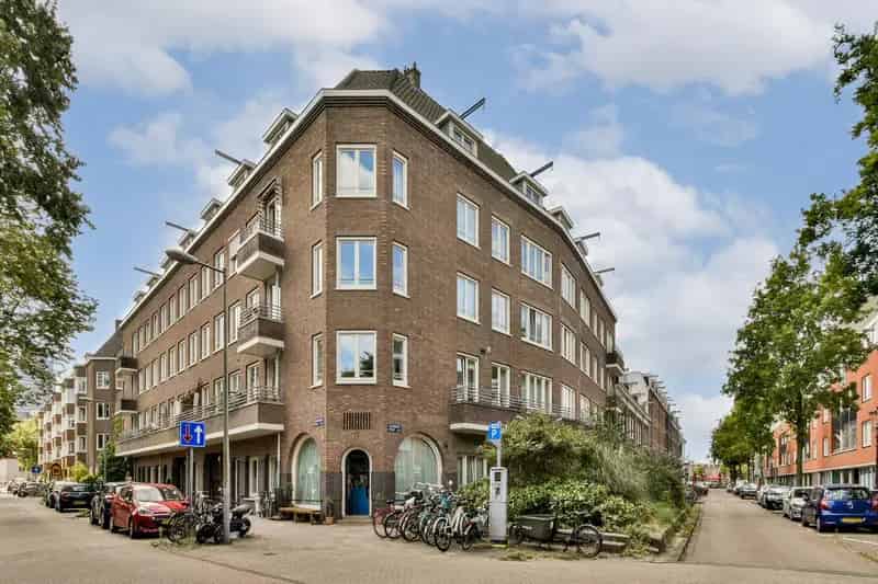 Appartement te koop Amsterdam: gerenoveerd 2 balkons zolderkamer