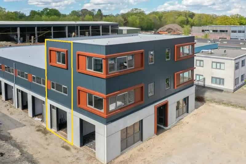 Bedrijfshal te Huur Soest Nieuwegracht 120m2 Opslag Kantoor