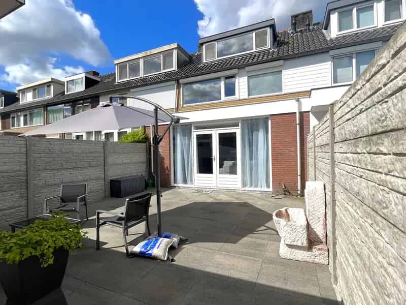 Huis te koop Diemen Henry Dunantlaan: 132m2, 2 slaapkamers, tuin