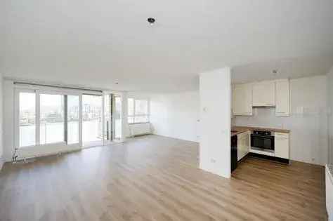3 Kamer Appartement 88m2 Almere Balkon Eigen Parkeerplaats