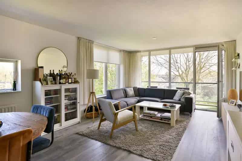 Appartement te koop Mijdrecht: Licht 3-kamer appartement met balkon