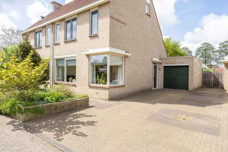 Ruime 2-onder-1-kapwoning Berkel Rodenrijs  130m2 3 slaapkamers Grote Tuin