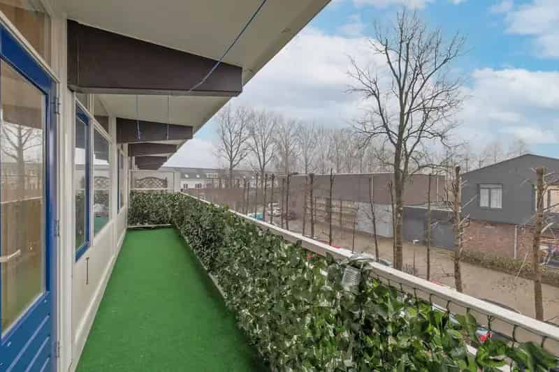 Ruim 5-kamer appartement te Weesp nabij NS station