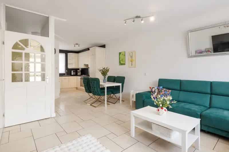 Huis te koop Spijkenisse 4 slaapkamers diepe tuin