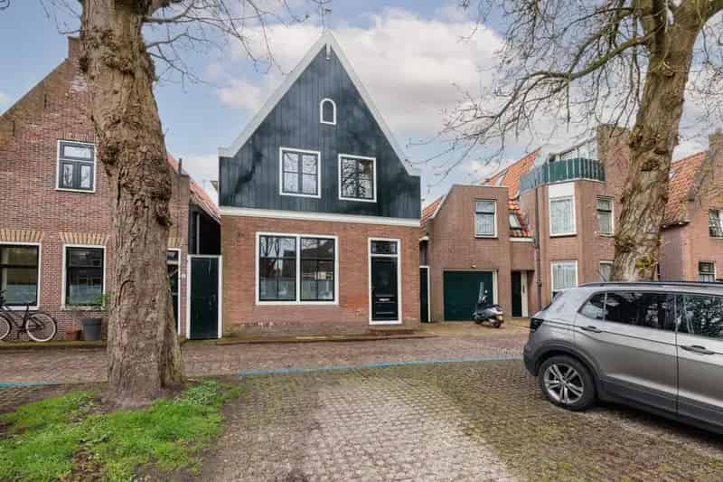 Huis te koop Edam J C Brouwersgracht 145m2 4 slaapkamers boomgaard