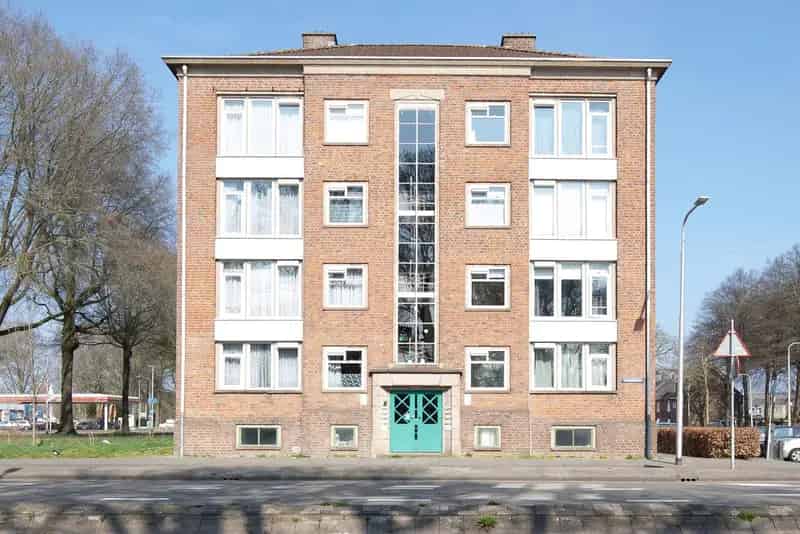 Ruim 3 kamer appartement nabij Ringbaan West