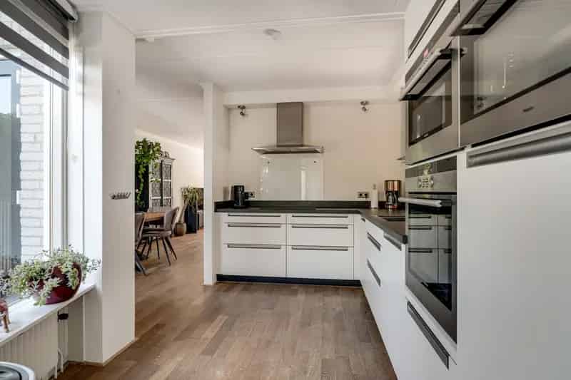 Huis te koop Zevenaar: Instapklare helft van dubbel met garage en 13 zonnepanelen