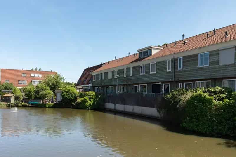 Huis te koop Barneveld 4 slaapkamers aan het water