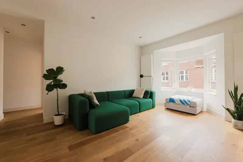 74m2 Appartement De Baarsjes  2 Slaapkamers Luxe Keuken Balkon Eigen Grond