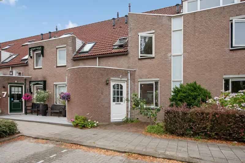 5 Kamer Eengezinswoning Rokkeveen
