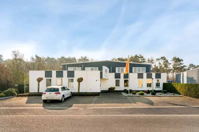 Bedrijfshal te Huur Herkenbosch Kantoor Magazijnruimte A73 N280