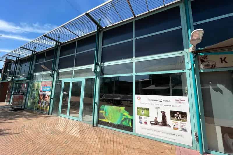 Winkel te Huur Helperplein Groningen 163m²
