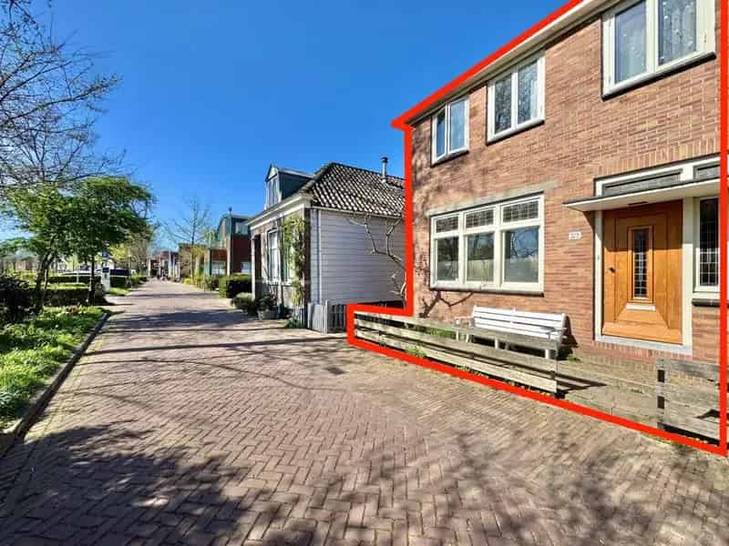 Ruime gezinswoning 134m2 3 verdiepingen tuin berging beschikbaar 4 mei 2025