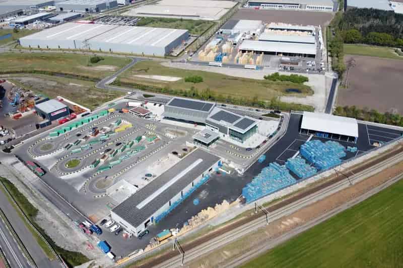 Bedrijfshal te koop Roosendaal 14656m²