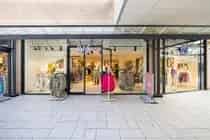 249 m2 Winkelruimte te Huur Lisse A1 Locatie