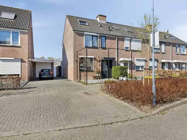 Hoekwoning 6 slaapkamers s Gravenpolder