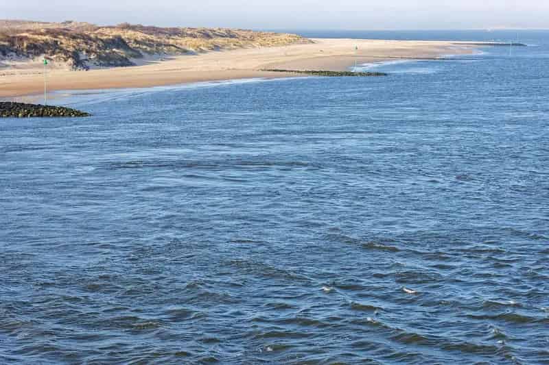 Bungalow Vlieland Nabij Veerboot Ruime Tuin Permanente Bewoning