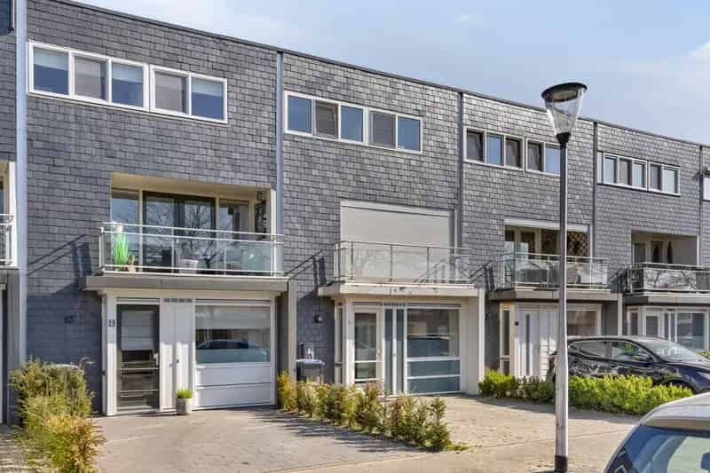 Huis te koop Tilburg Odiliapeelstraat 4 slaapkamers moderne keuken