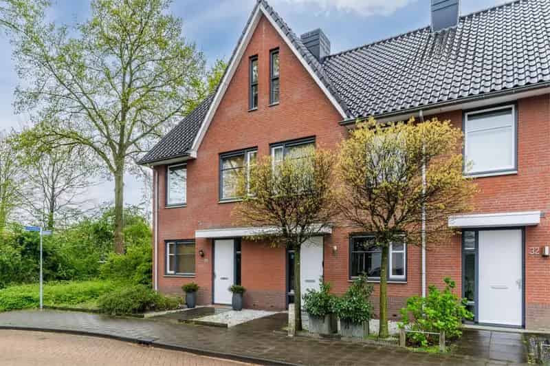Tussenwoning Berlicum 2 slaapkamers moderne badkamer ruime zolder