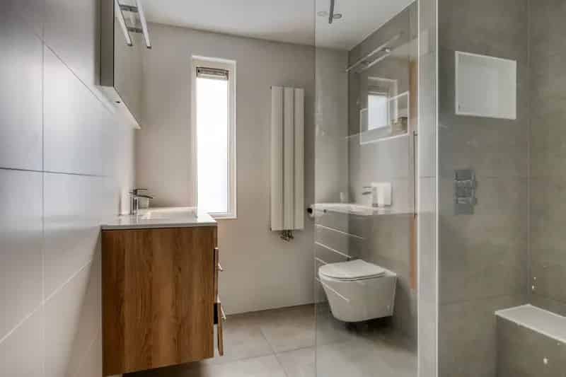 Huis te koop Almere: Ruime 3 Slaapkamers, Moderne Keuken, Zonnige Tuin